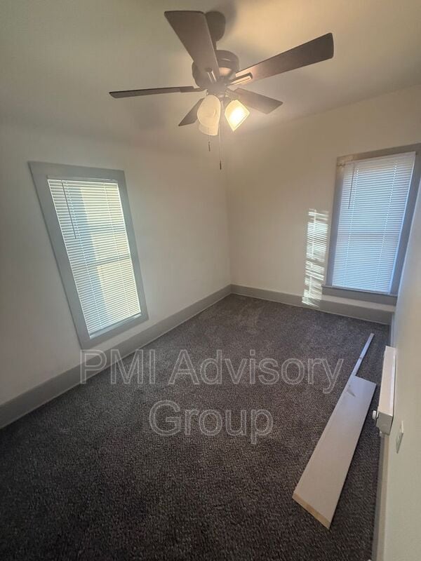 Building Photo - 1304 NE Forest Ave