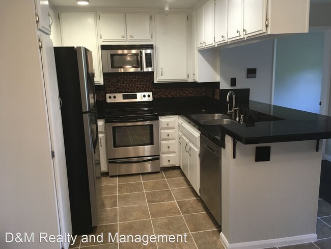 Building Photo - 2 br, 2 bath House - 11233 Tierrasanta Blv...