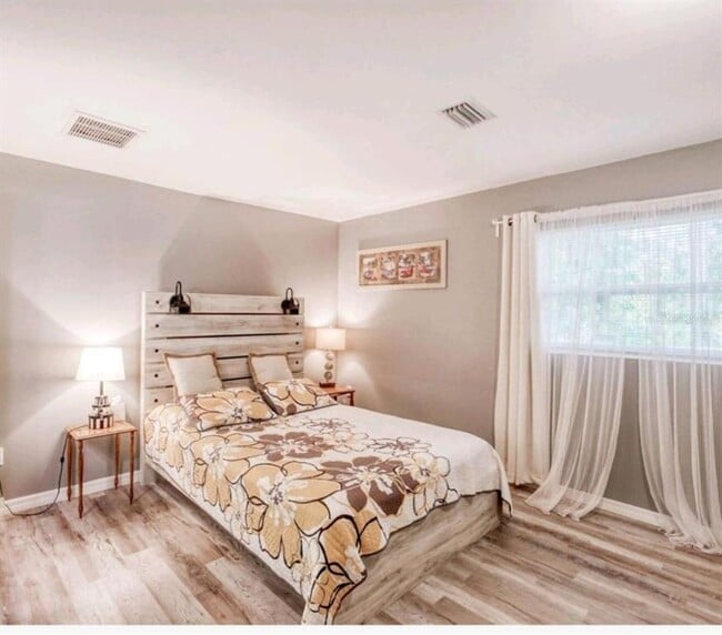 Building Photo - 5153 Miller Bayou Dr