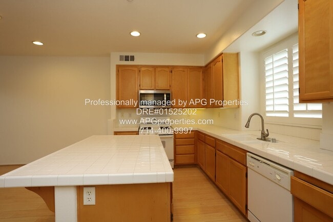 Building Photo - 187 Shattuck St