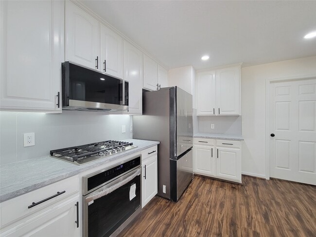 Building Photo - 21123 Amber Crossing Dr