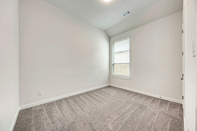 Building Photo - 4411 Hannover Wy