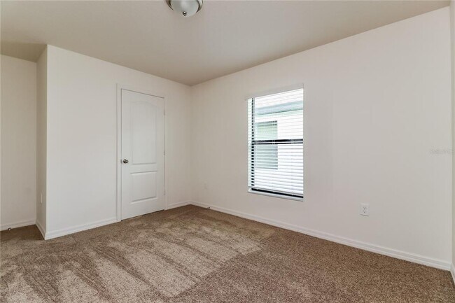 Building Photo - 2127 Peyto Wy