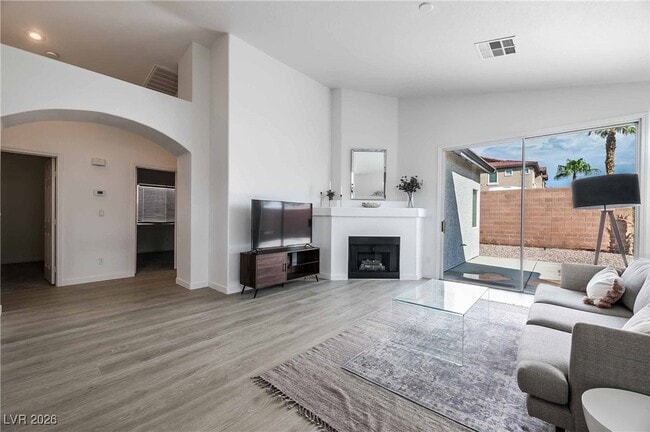 Building Photo - 2306 Reading Hills Ave