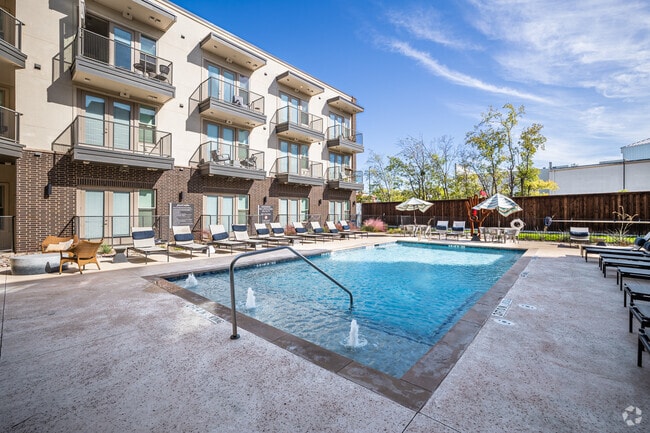 Pool - Mystique at University Heights