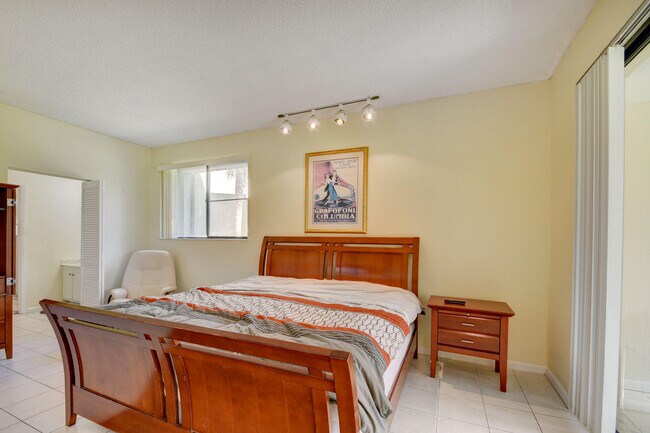 Building Photo - 4815 Esedra Ct