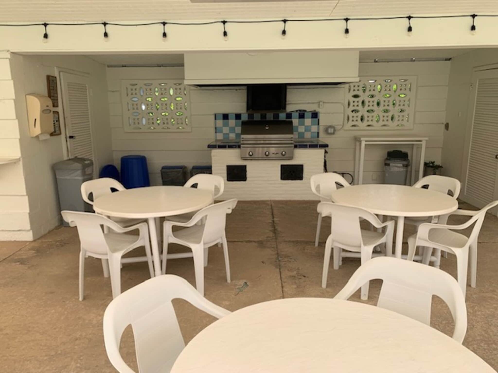 Grilling/Entertainment Area - 1410 S Ocean Blvd