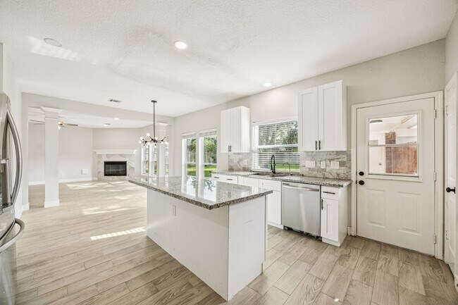 Primary Photo - 16802 Willow Bend Ct