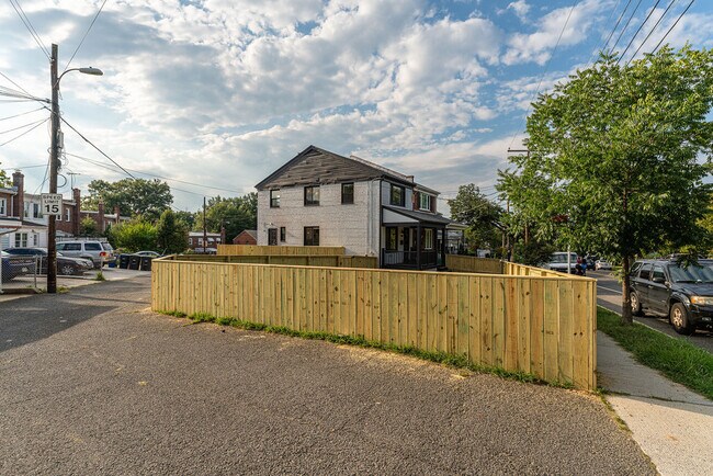 Building Photo - 4808 Sargent Rd NE