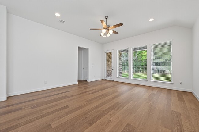 Building Photo - 122 Sierra Strm Ln