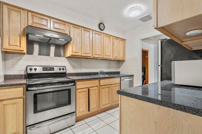 Building Photo - 37 Tarinelli Cir