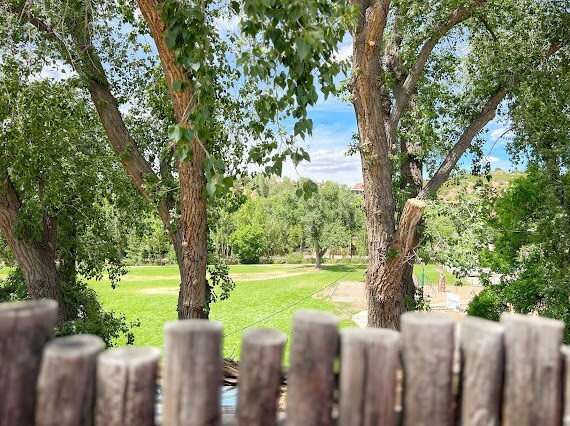 Building Photo - 1027 Canyon Rd