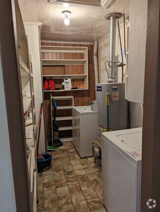 Building Photo - Hawthorn House 6 Units