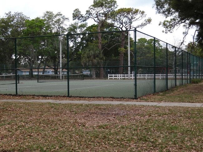 Building Photo - Updated 3 Bedroom 2 Bath in Central Gulfport