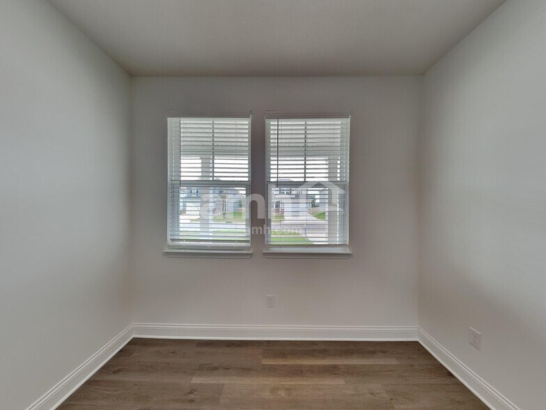 Building Photo - 9166 Henley Ave