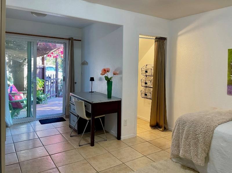 Building Photo - 1421 Riverview Dr