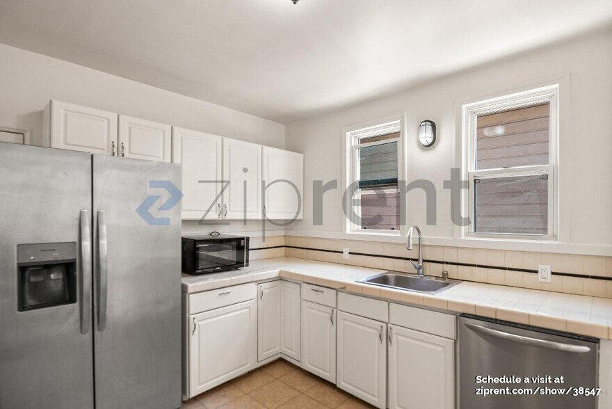 Building Photo - 2107 69th Ave