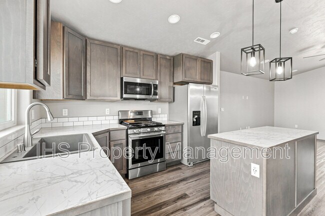Building Photo - 6030 Tarsus Ln