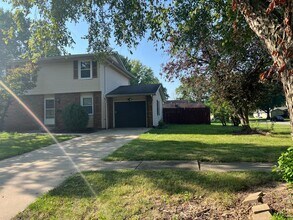 Building Photo - 2026-2028 Lindbergh