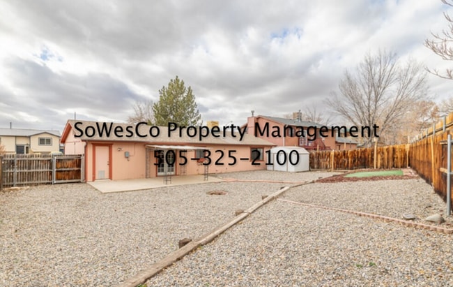 Building Photo - Three Bedroom Home in Central Farmington