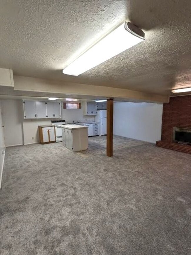 Building Photo - 3429 Quincy Ave