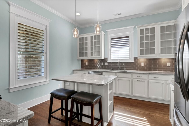 Building Photo - 2065 Shelmore Way
