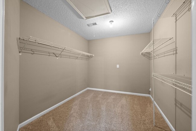 Building Photo - Pet-Friendly 3BR Home w/ 3-Car Garage, Fir...