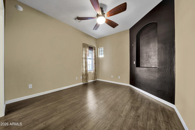 Building Photo - 3635 N 132nd Dr