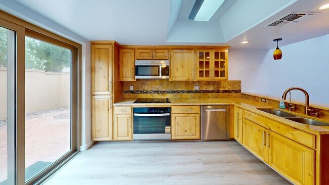Building Photo - 3160 N Brittlebush Ln