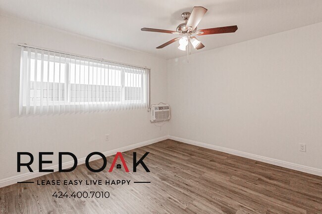 Building Photo - 14831 Delano St