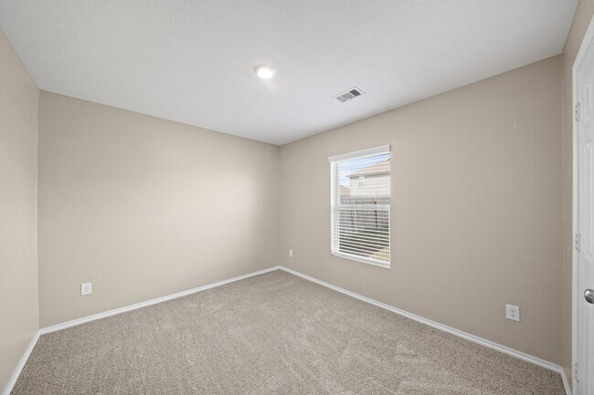 Building Photo - 7823 Winward Rdg Wy