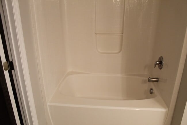 Building Photo - Columbia County Fort Grodon Attached home with Garage