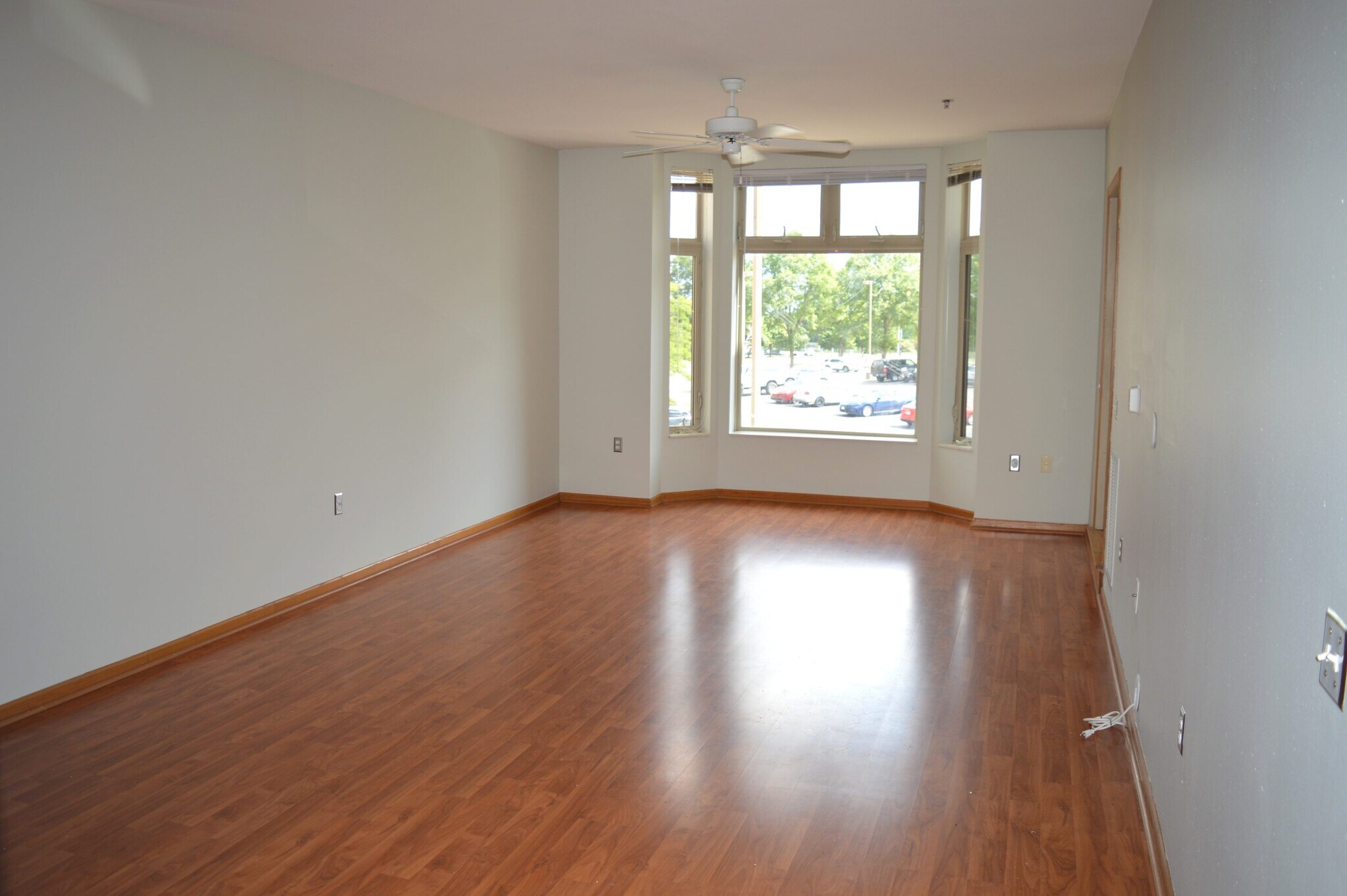 Building Photo - 301 Harbour Town Dr