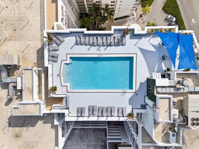 Building Photo - 1830 Radius Dr