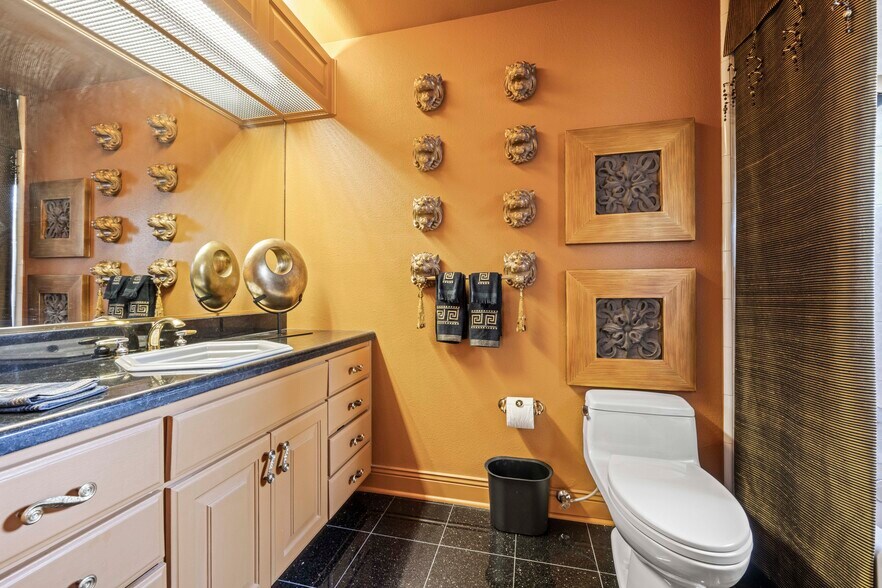 Building Photo - 8985 Vista de Lago Ct