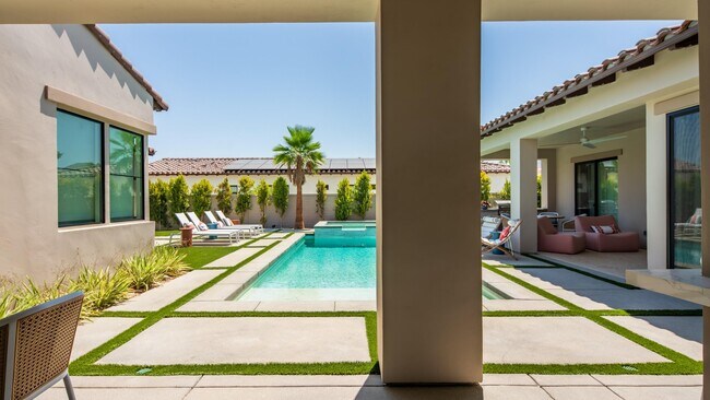 Building Photo - 75147 Palisades Pl