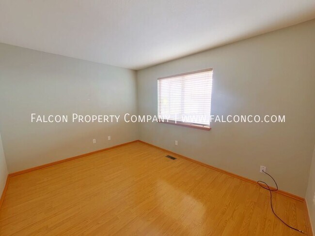 Building Photo - 4883 Jedediah Smith Rd