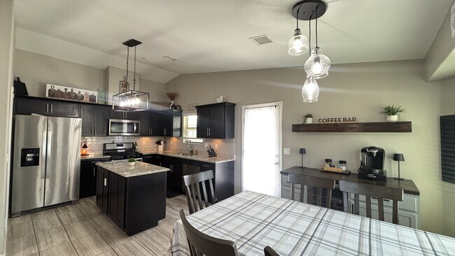 Building Photo - 11613 Flor Galatea Wy