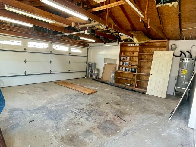 Building Photo - 34793 The Farm Rd