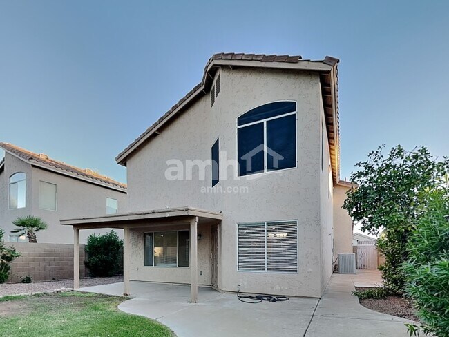 Building Photo - 518 W San Remo St