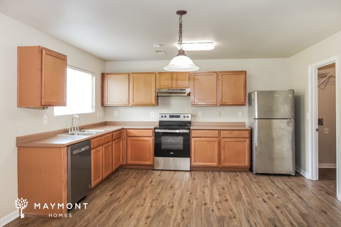 Building Photo - 203 Whitestone Dr NE