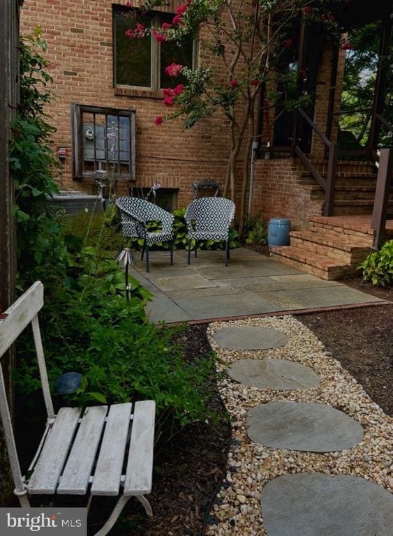 Building Photo - 218 E Marshall St