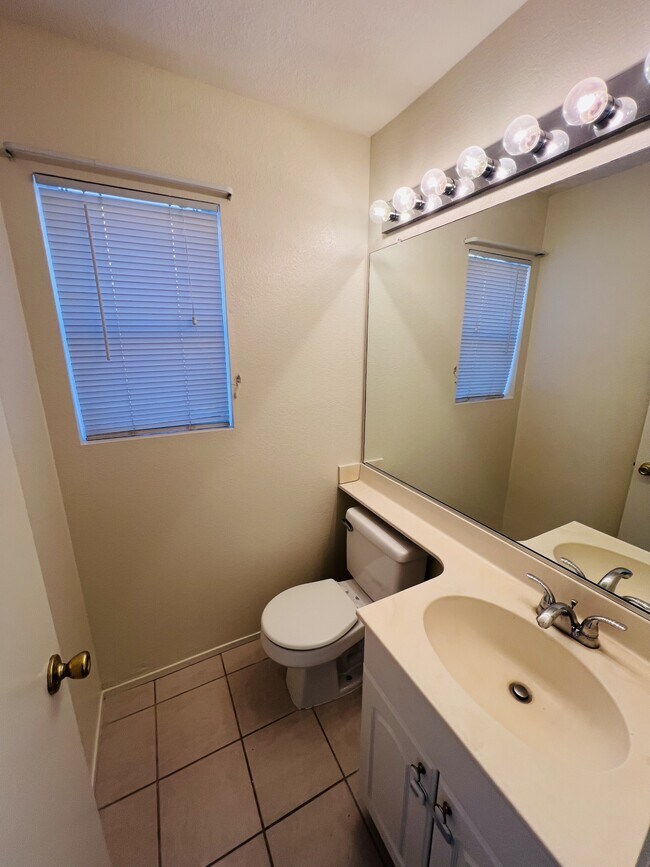 Building Photo - 30342 Cupeno Ln