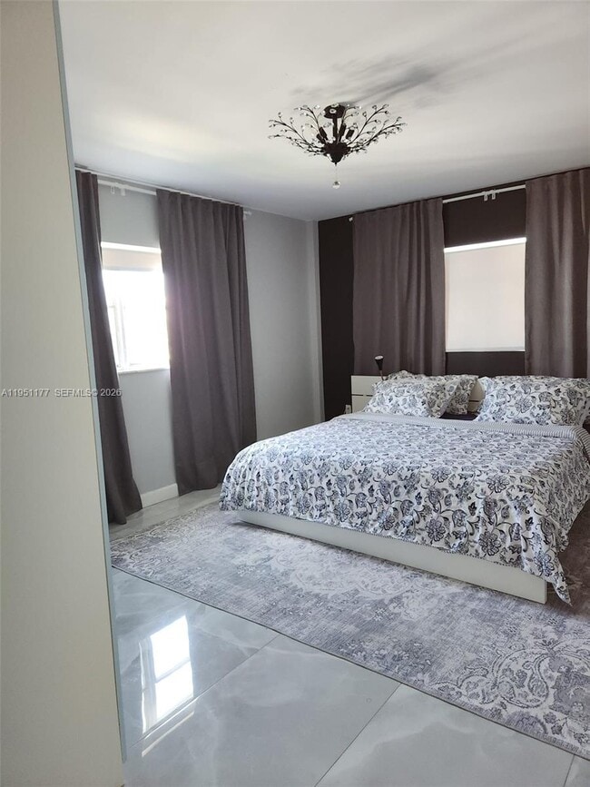 Building Photo - 1075 92nd St