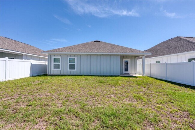 Building Photo - 210 Lyla Ln