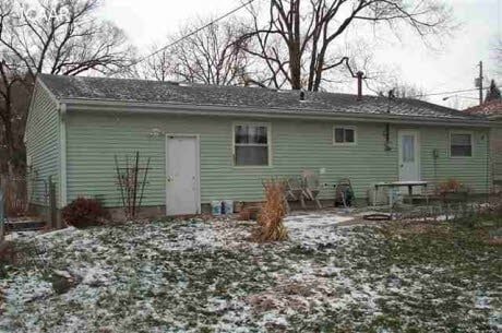 Building Photo - 717 6th Ave