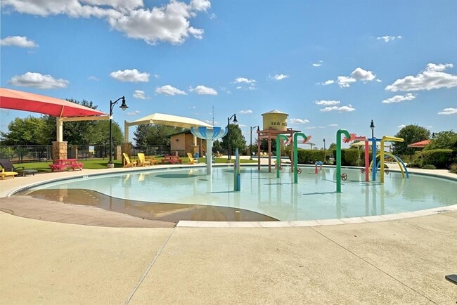 Building Photo - 126 Silktassel Way