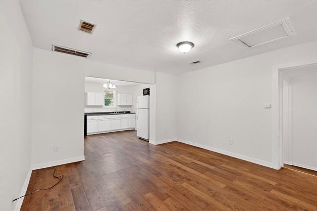 Building Photo - 5645 Santa Fe Ave