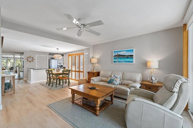 Building Photo - 353 S US HIGHWAY 1