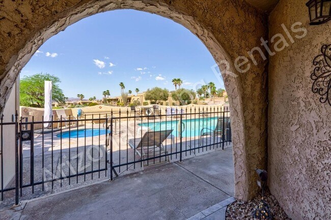Building Photo - FURNISHED CONDO WITH POOL